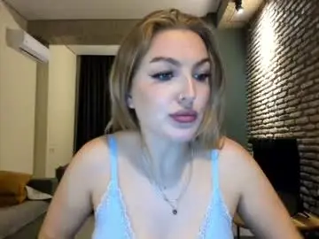 Chaturbate Live Sex Cam of hi_lina