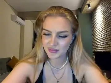 Chaturbate Live Sex Cam of hi_lina