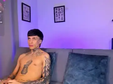 Chaturbate Live Sex Cam of lovelyemma__