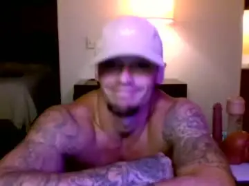 Chaturbate Sex Cam of frankoafterdark
