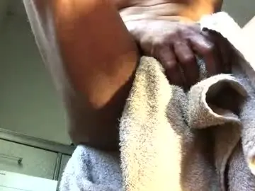 Chaturbate Live Sex Cam of blkcock33
