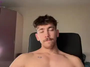Chaturbate Best live sex cam show of luca_syn