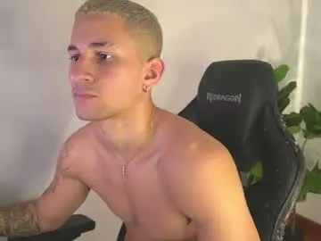 Chaturbate Sex Chat of thin_tommy11
