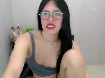 Chaturbate Live Sex Cam of enchantress_mia03