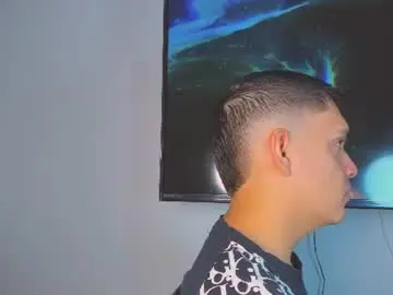 Chaturbate Live Sex Cam of james_carter77