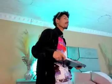Chaturbate Watch Live Sex Cams of noaahtylor