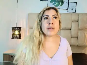 Chaturbate Live Sex of sarablonde_t