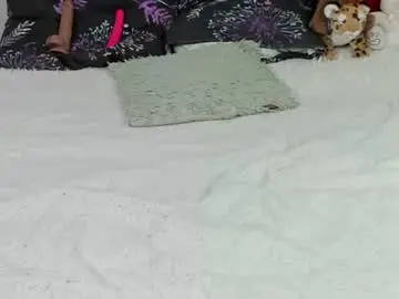 Chaturbate Live Sex Cam of yourkriss_new1