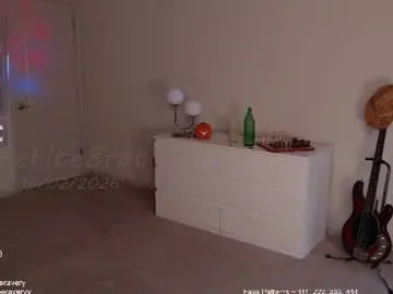 Chaturbate Live Porn of petitebrat