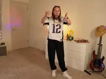 Chaturbate Live Sex Cam of petitebrat