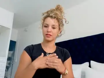 Chaturbate Best live sex cam show of theislandgirl