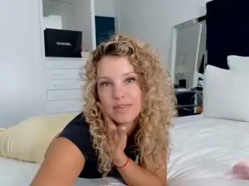 Chaturbate Adult Video Chat of theislandgirl