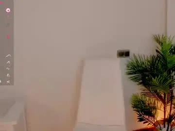 Chaturbate Live Sex of whisper_storm