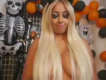 Chaturbate Sex Chat of charlottekiss21