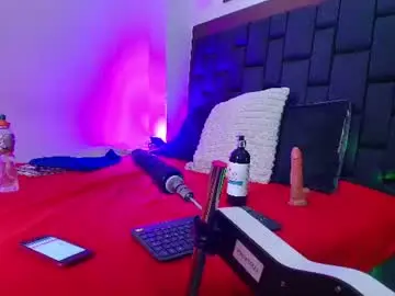 Chaturbate Sex Chat of elenna_boobs_