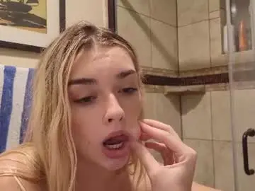 Chaturbate Watch Live Sex Cams of ellalowe