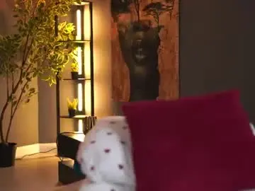 Chaturbate Sex Cam of evelyn_evyy