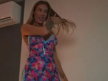 Chaturbate Free Porn Cam of evelyn_evyy