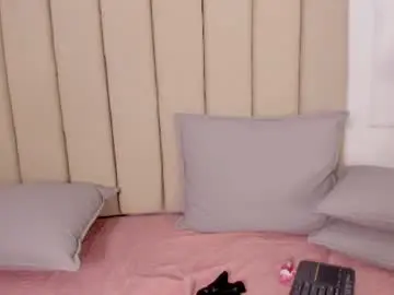 Chaturbate Live Sex Cam of miss_thang_