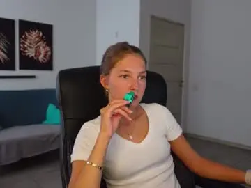 Chaturbate Best live sex cam show of agelina_summer