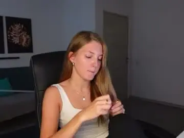 Chaturbate Sex Chat of agelina_summer