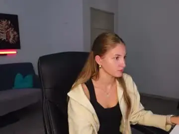 Chaturbate Watch Live Sex Cams of agelina_summer