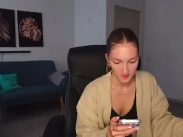 Chaturbate Watch Live Sex Cams of agelina_summer