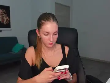 Chaturbate Live Sex Cam of agelina_summer