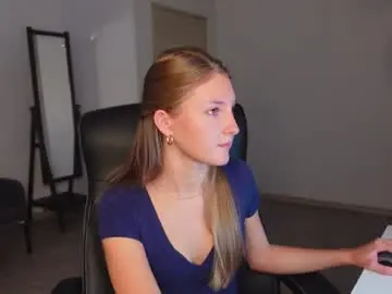 Chaturbate Nude Webcam of agelina_summer