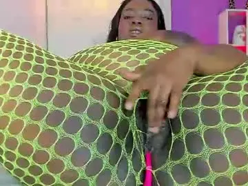 Chaturbate Free Live Porn of roxy_sexy69