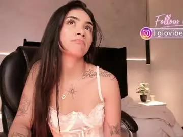 Chaturbate Best live sex cam show of giovanna_oliveira