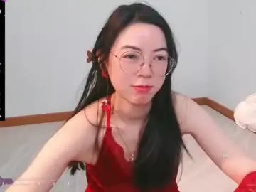 Chaturbate Live Sex Cam of happyluckyrose
