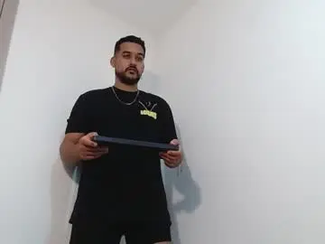 Chaturbate Live Porn of _christopher_dennis_