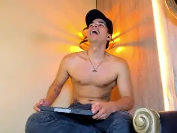 Chaturbate Free Porn Cam of benjamin_more