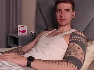 Chaturbate Free Live Porn of mr_longboy