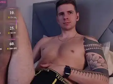 Chaturbate Free Porn Cam of mr_longboy