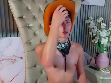 Chaturbate Live Sex of andyjustgame_
