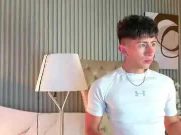 Chaturbate Watch Live Sex Cams of andyjustgame_