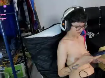 Chaturbate Free Porn Cam of charlietaylorr__
