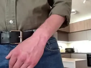Chaturbate Live Sex Cam of cute_skywalker