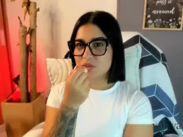 Chaturbate Live Sex Cam of val_varago