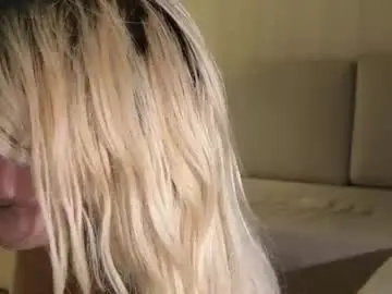 Chaturbate Live Sex of lesi_moonie
