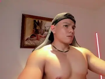 Chaturbate Live Sex Cam of roy__constance