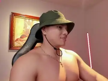 Chaturbate Best live sex cam show of roy__constance
