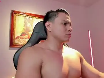 Chaturbate Live Sex Cam of roy__constance