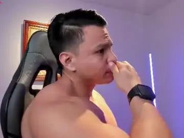 Chaturbate Live Sex Cam of roy__constance