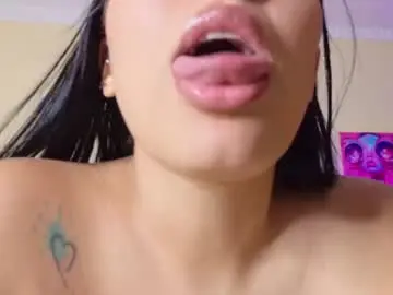 Chaturbate Adult Webcams of maithe_022