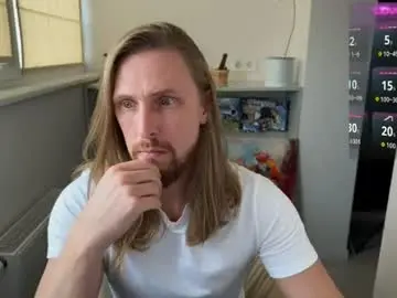 Chaturbate Sex Cam of sky_guy25