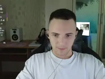 Chaturbate Adult Webcam of golden_boyyy21