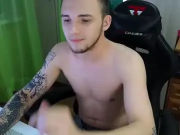 Chaturbate Sex Chat of golden_boyyy21
